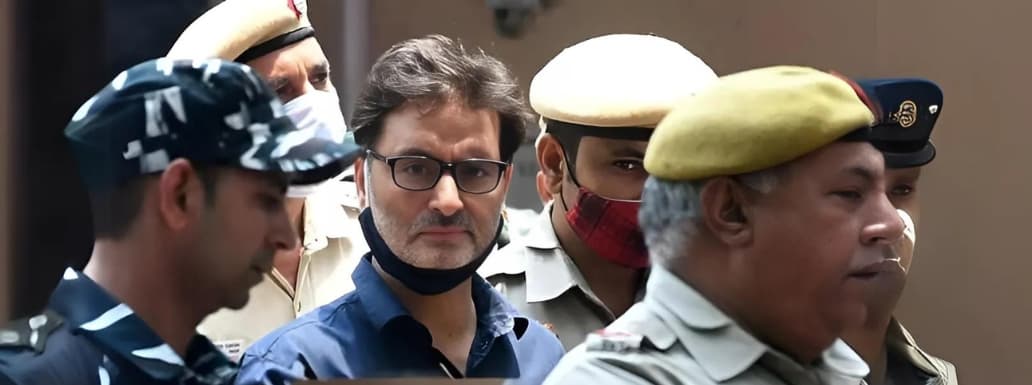 Top Kashmiri Separatist, Yasin Malik Adopts “Gandhian Values”